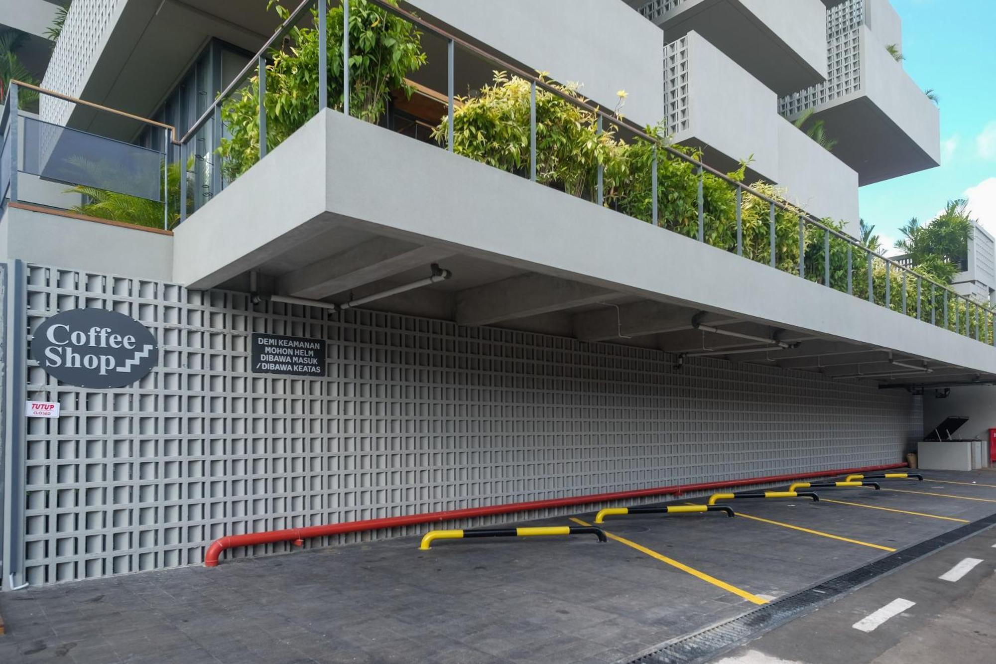 Sans Hotel Rg Living Jogja By Reddoorz Pakualaman Dış mekan fotoğraf