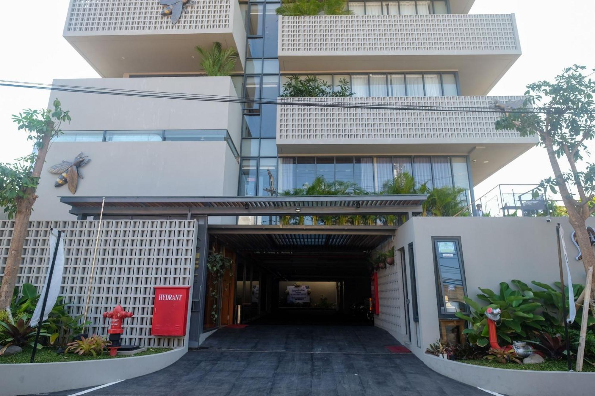Sans Hotel Rg Living Jogja By Reddoorz Pakualaman Dış mekan fotoğraf