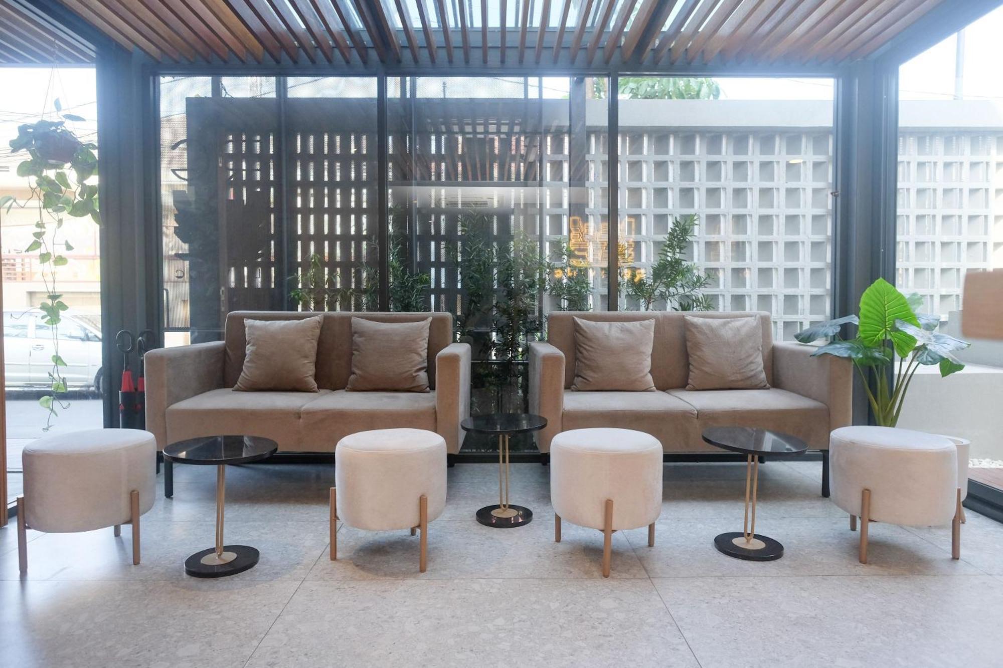 Sans Hotel Rg Living Jogja By Reddoorz Pakualaman Dış mekan fotoğraf