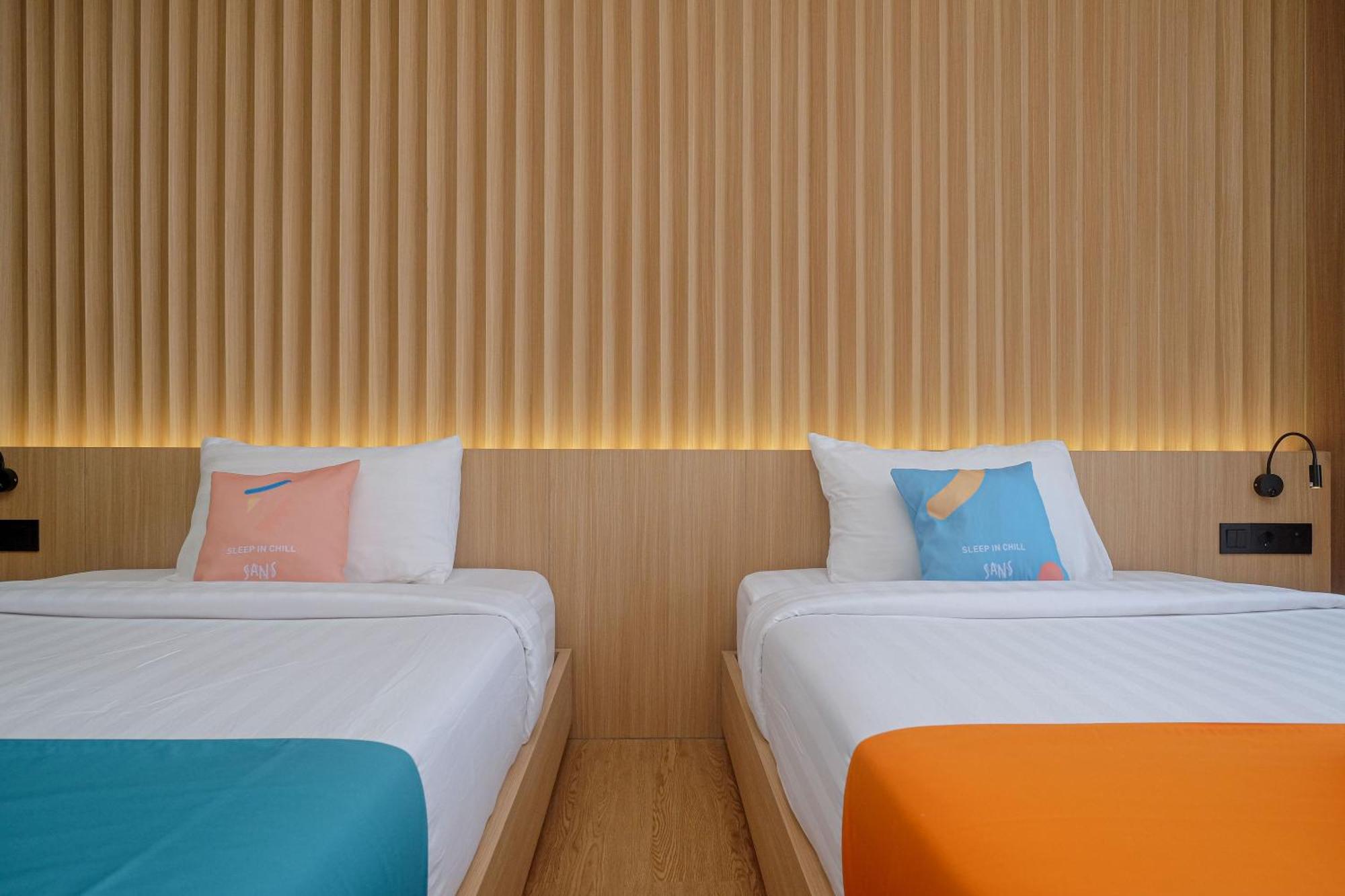 Sans Hotel Rg Living Jogja By Reddoorz Pakualaman Dış mekan fotoğraf