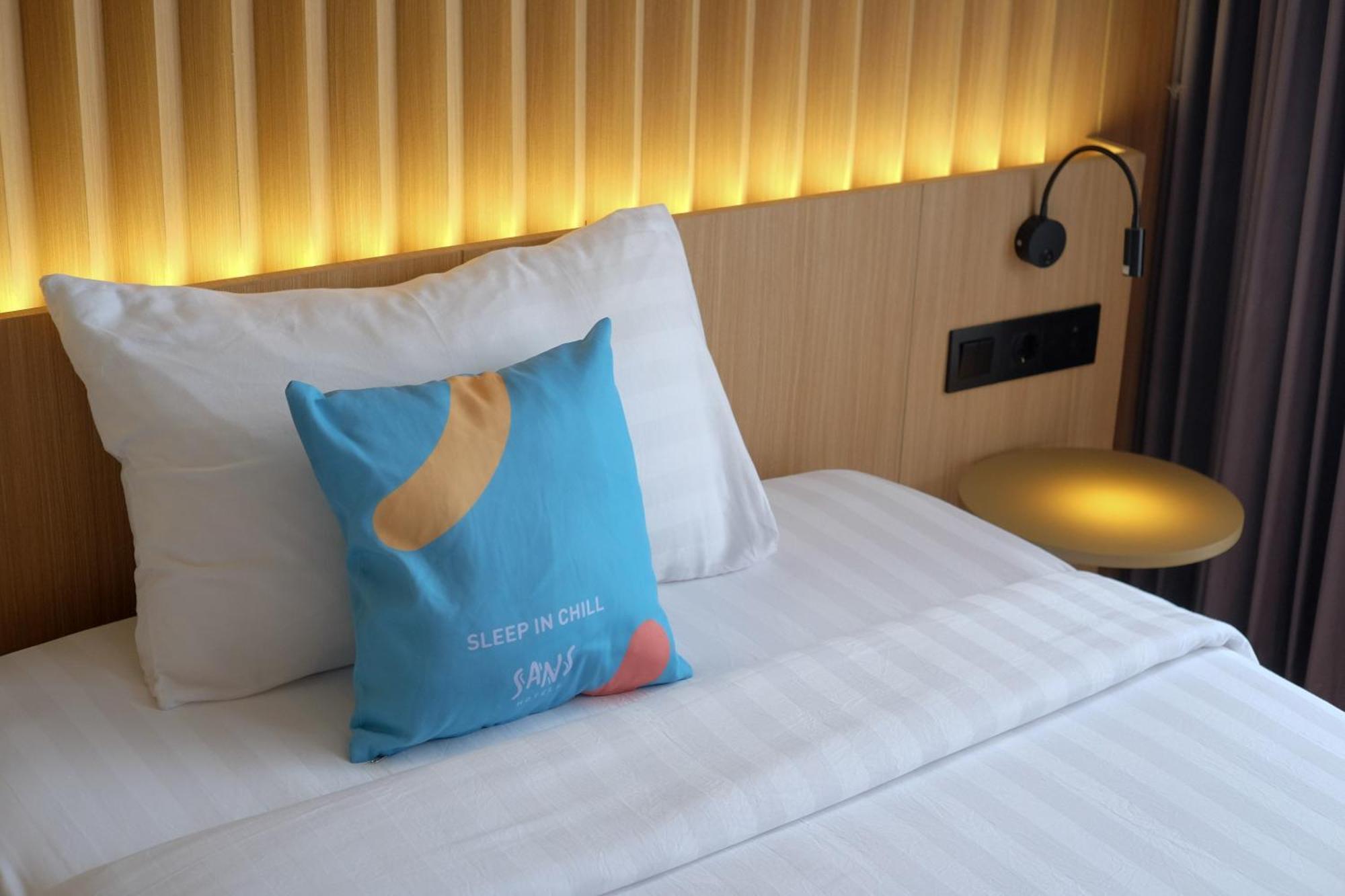 Sans Hotel Rg Living Jogja By Reddoorz Pakualaman Dış mekan fotoğraf