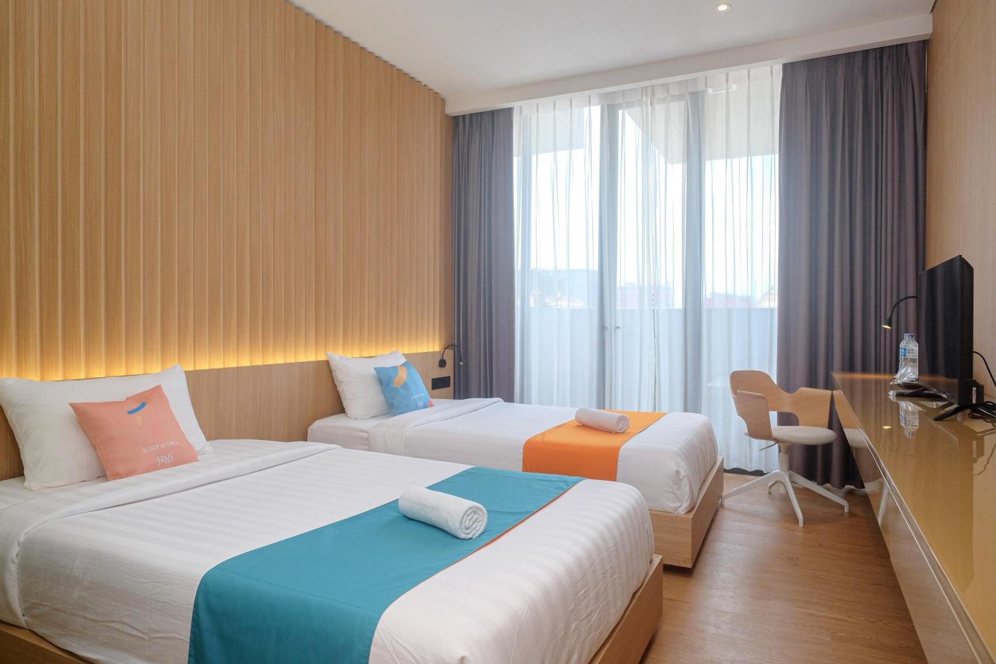 Sans Hotel Rg Living Jogja By Reddoorz Pakualaman Dış mekan fotoğraf