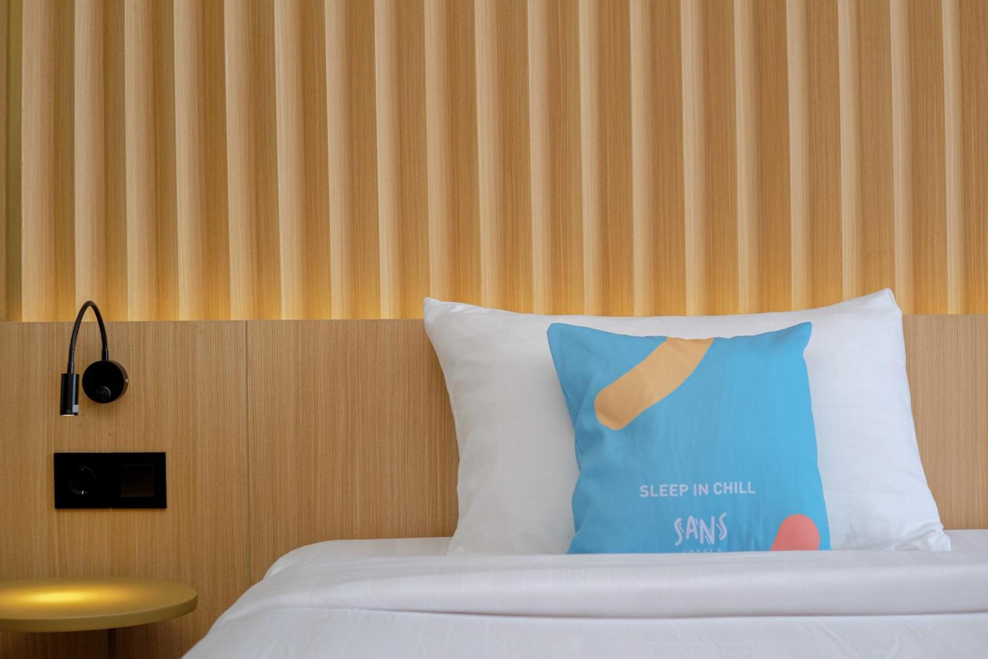 Sans Hotel Rg Living Jogja By Reddoorz Pakualaman Dış mekan fotoğraf