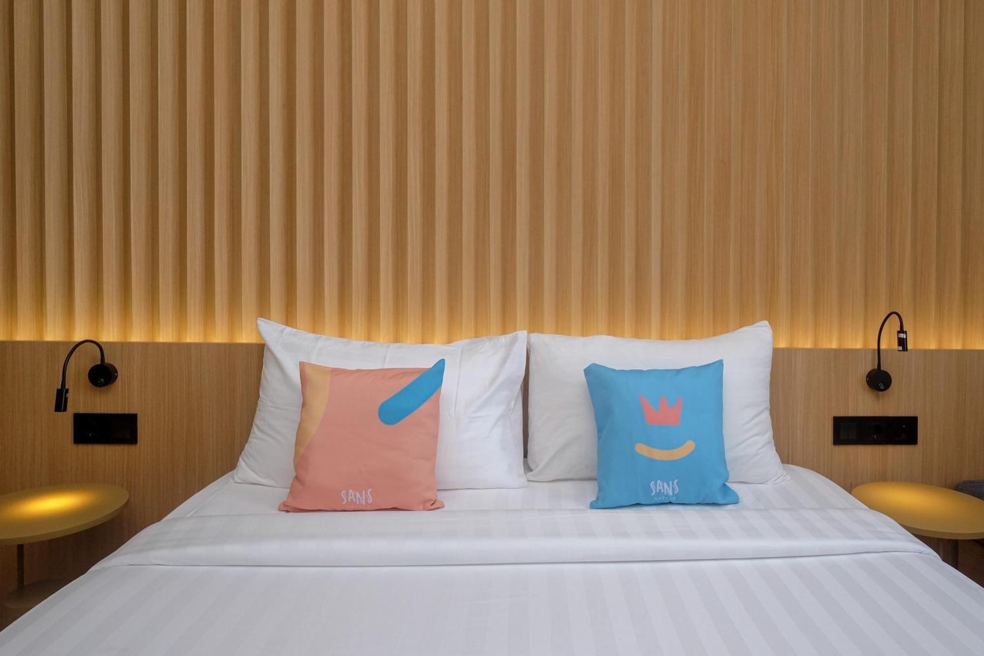 Sans Hotel Rg Living Jogja By Reddoorz Pakualaman Dış mekan fotoğraf
