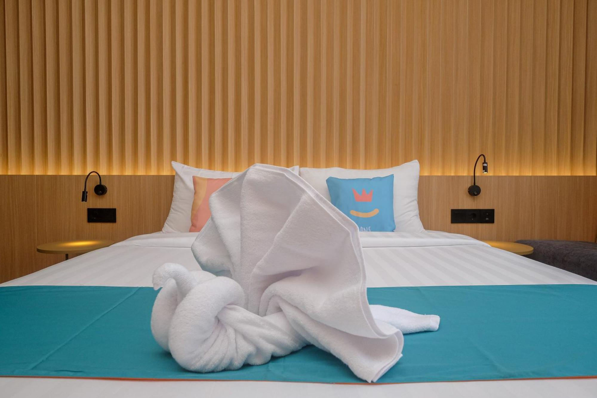 Sans Hotel Rg Living Jogja By Reddoorz Pakualaman Dış mekan fotoğraf